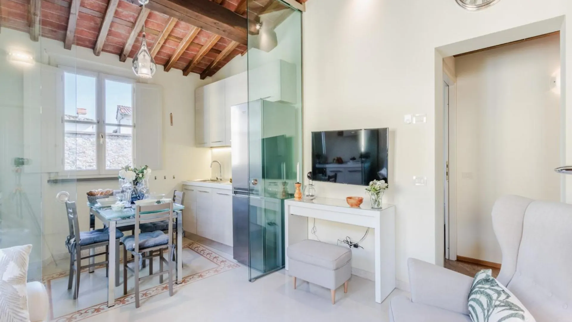 Serene Historic Apartment In Central Lucca Italy