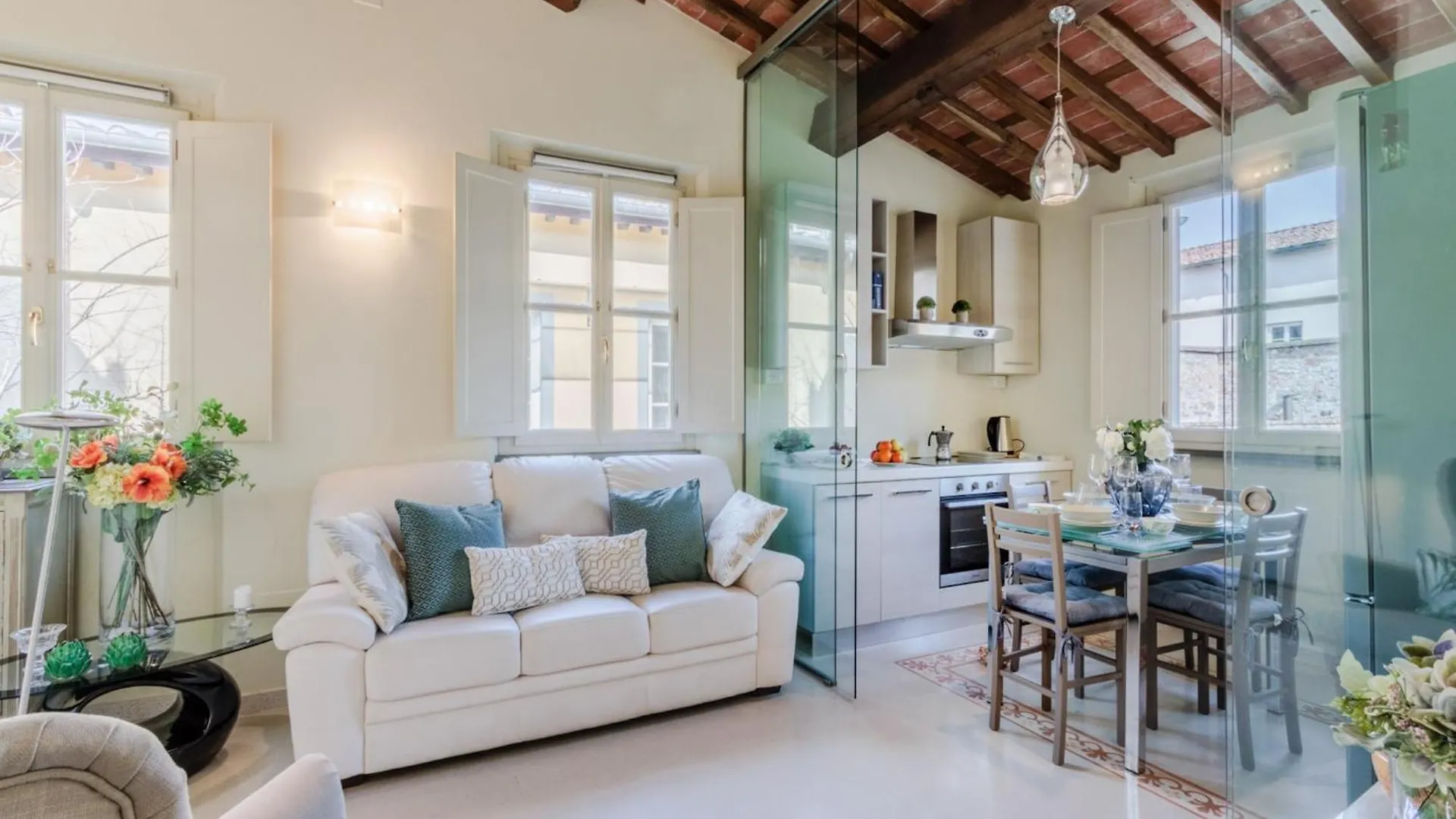 Serene Historic Apartment In Central Lucca