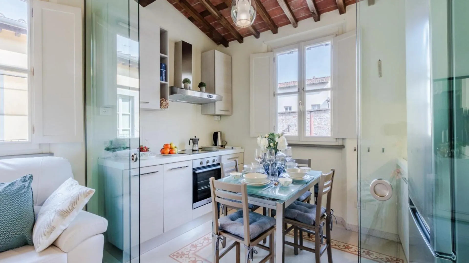 Serene Historic Apartment In Central Lucca 0*,