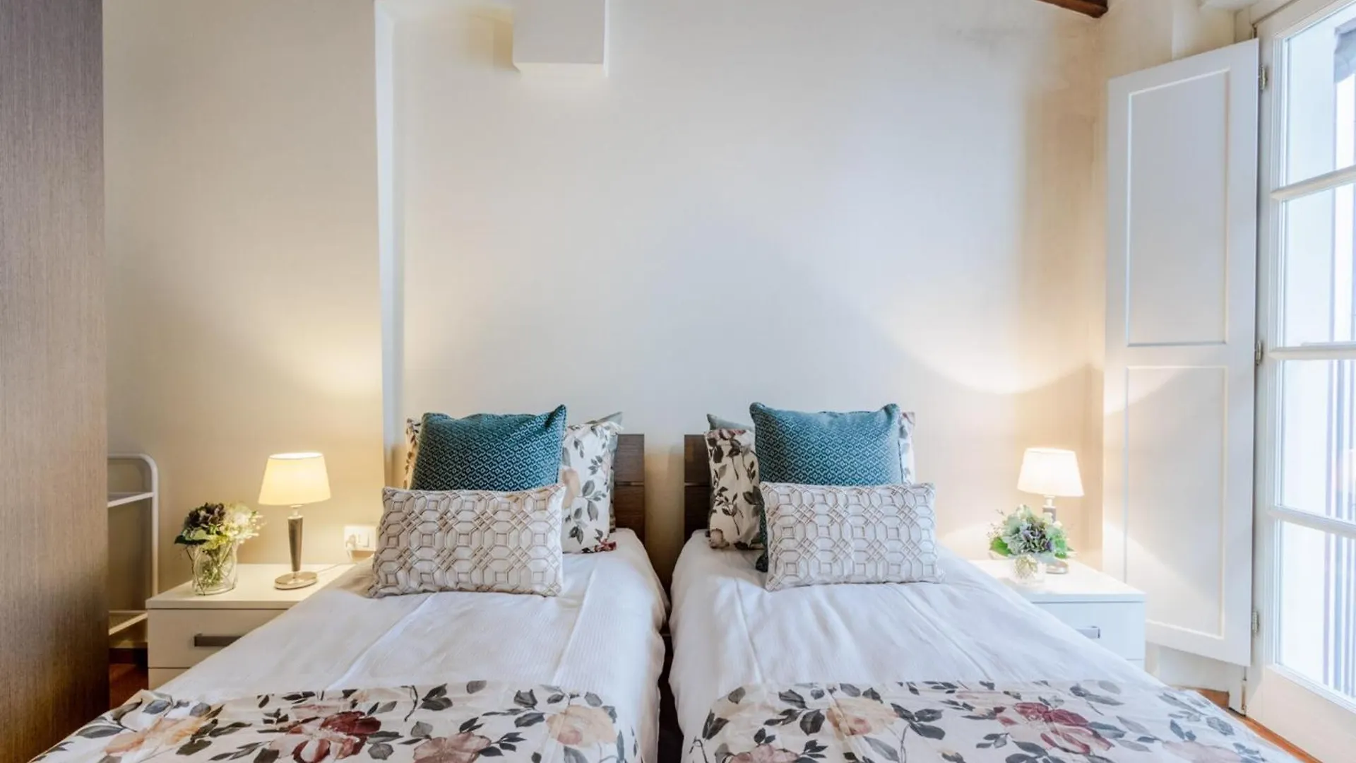 Serene Historic Apartment In Central Lucca Italy