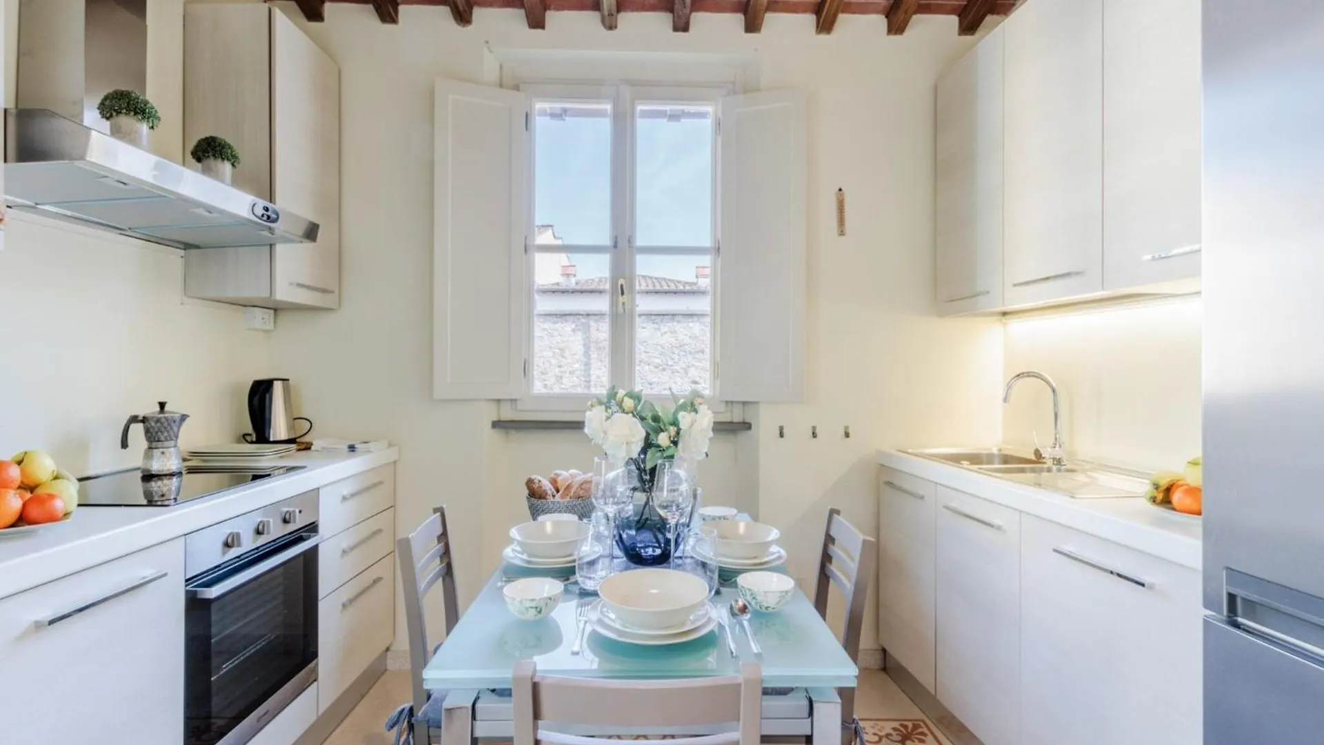 Serene Historic Apartment In Central Lucca 0*,
